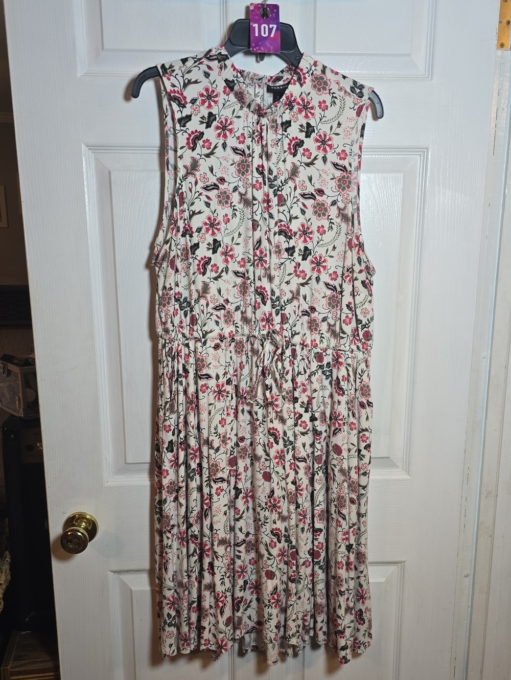107 Torrid 2 2X Sleeveless Cream Pink Floral Tie-Waist Midi Dress Size 2 2X
